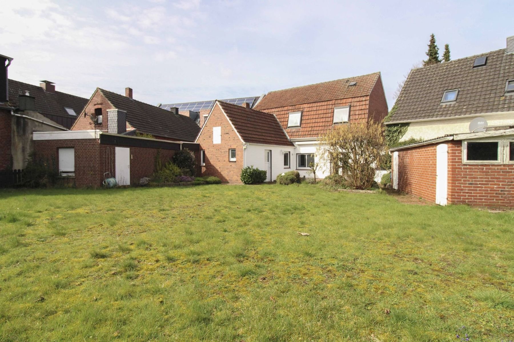 Einfamilienhaus zum Kauf 269.000 € 4 Zimmer 134,3 m²<br/>Wohnfläche 646,3 m²<br/>Grundstück Südesch Rheine 48429