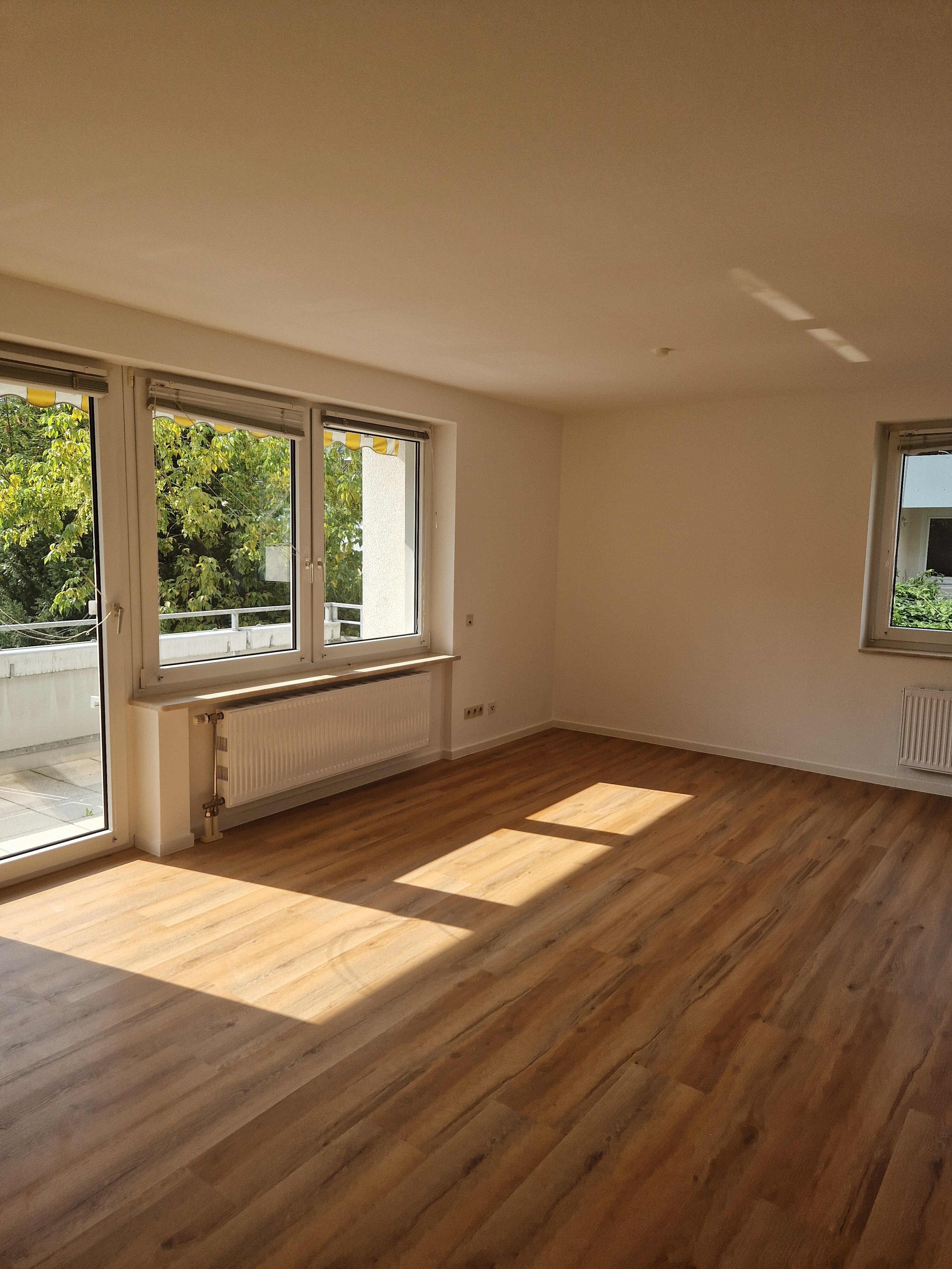 Wohnung zur Miete 750 € 3 Zimmer 88,6 m²<br/>Wohnfläche 1.<br/>Geschoss ab sofort<br/>Verfügbarkeit Klütstr. 82a West Hameln 31787