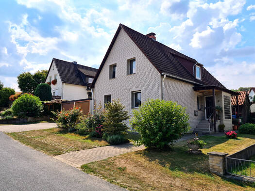 Einfamilienhaus zum Kauf 260.000 € 10 Zimmer 221 m² 977 m² Grundstück frei ab sofort Östrum Bad Salzdetfurth 31162