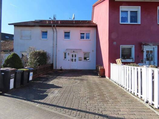 Reihenmittelhaus zum Kauf 359.000 € 6 Zimmer 146,6 m² 281 m² Grundstück Hochlarmark Recklinghausen / Hochlarmark 45661