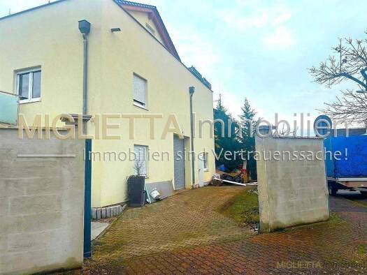 Lagerhalle zur Miete 750 € 95 m² Lagerfläche teilbar ab 45 m² Hockenheim 68766