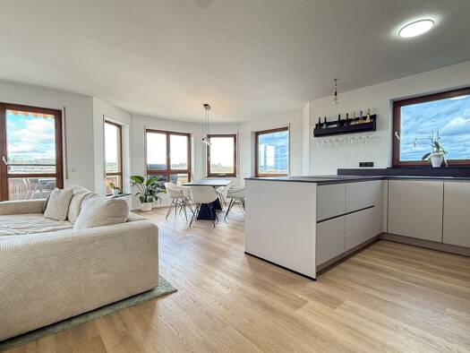 Wohnung zur Miete 1.550 € 3,5 Zimmer 100 m² Geschoss 3/4 frei ab 01.02.2026 Heuspachstraße 59 Oberboihingen 72644