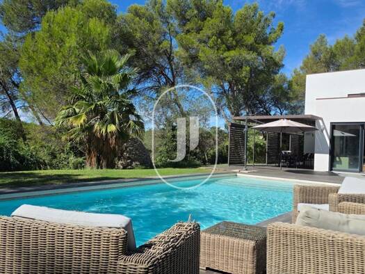 Haus zum Kauf 899.000 € 200 m² 3.000 m² Grundstück Esplanade Nîmes 30000