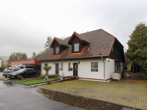 Doppelhaushälfte zum Kauf 135.000 € 4 Zimmer 103 m² 366 m² Grundstück Stadtlengsfeld Dermbach 36466