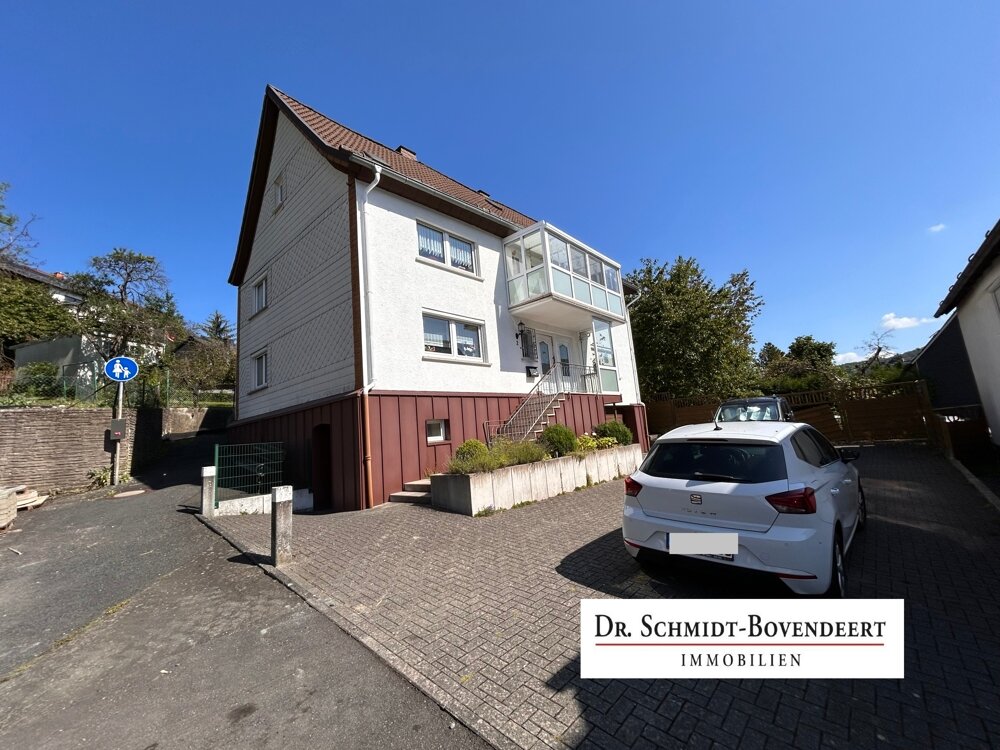 Mehrfamilienhaus zum Kauf 259.000 € 7 Zimmer 203,1 m²<br/>Wohnfläche 476 m²<br/>Grundstück Langenaubach Haiger-Langenaubach 35708