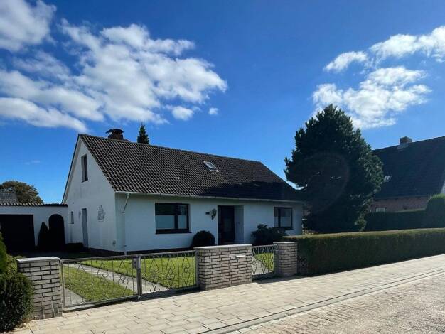 Einfamilienhaus zum Kauf provisionsfrei 248.000 € 5 Zimmer 122 m² 605 m² Grundstück Altenbruch Cuxhaven 27478