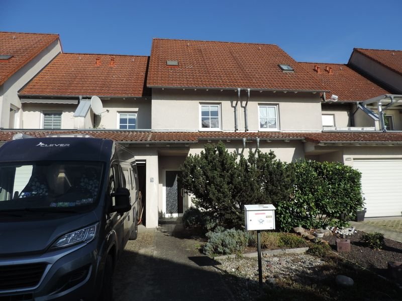 Reihenmittelhaus zum Kauf 187.000 € 6 Zimmer 128 m²<br/>Wohnfläche 190 m²<br/>Grundstück ab sofort<br/>Verfügbarkeit Sielow Cottbus 03055