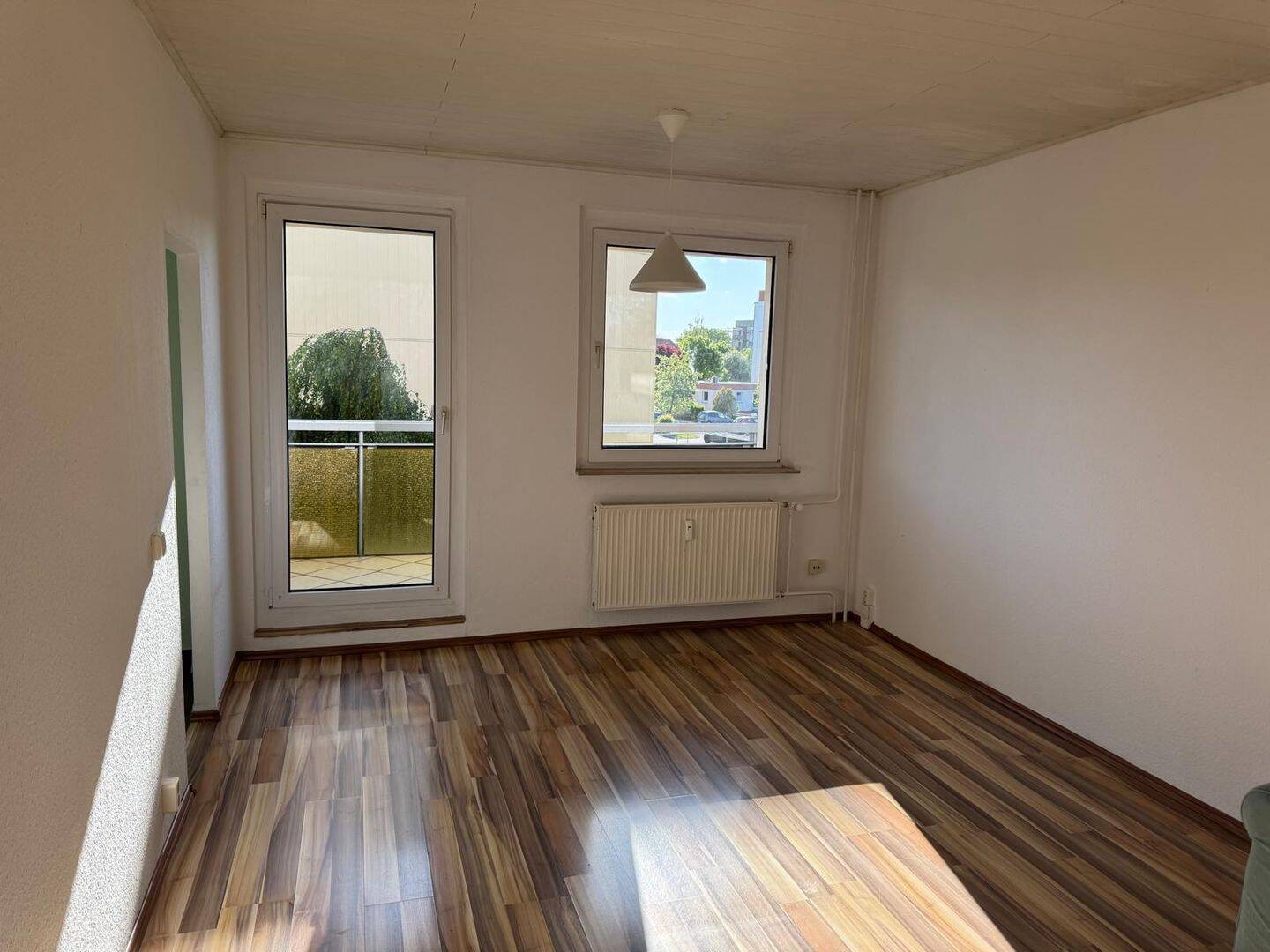 Immobilie in Ottendorf-Okrilla - Schöne 3 Zimmer-Wohnung mit EBK - Bild 1