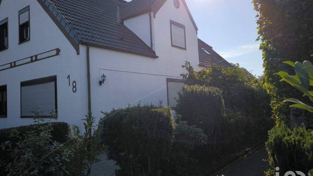 Doppelhaushälfte zum Kauf 164.900 € 5 Zimmer 106 m² 401 m² Grundstück Ihrhove Westoverledingen 26810