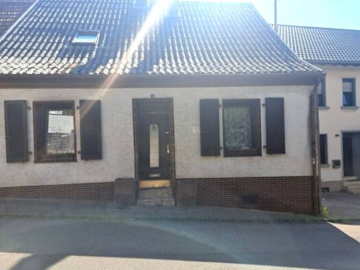Einfamilienhaus zum Kauf 90.000 € 5 Zimmer 120 m² 250 m² Grundstück Püttlingen Püttlingen 66346