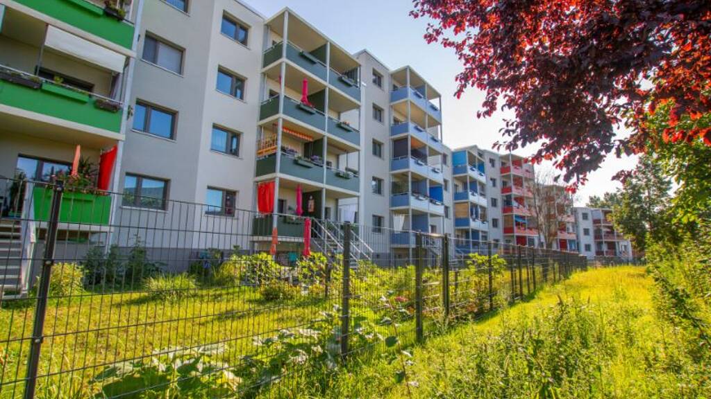 Wohnung zur Miete nur mit Wohnberechtigungsschein 384 € 3 Zimmer 56,5 m² 3. Geschoss Dresdener Str. 6 Silberhöhe Halle (Saale) 06132