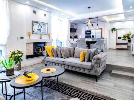 Haus zur Miete 4.000 € 3 Zimmer 273 m² Split