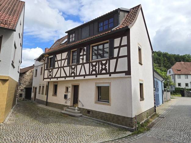 Stadthaus zum Kauf 340.000 € 5 Zimmer 140 m² 66 m² Grundstück frei ab sofort Eltmann 97483
