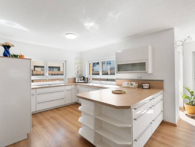 Einfamilienhaus zum Kauf 1.186.000 € 10 Zimmer 401,6 m² 522 m² Grundstück Friedrichshafen Friedrichshafen 88046