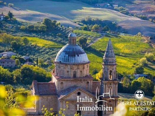 Bauernhaus zum Kauf 4.000.000 € 30 Zimmer 2.516 m² 800 m² Grundstück Montepulciano 53045