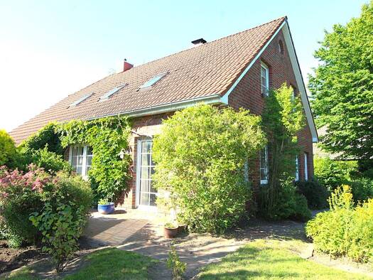 Einfamilienhaus zum Kauf 349.000 € 9 Zimmer 150 m² 1.087 m² Grundstück Wittmund Wittmund 26409