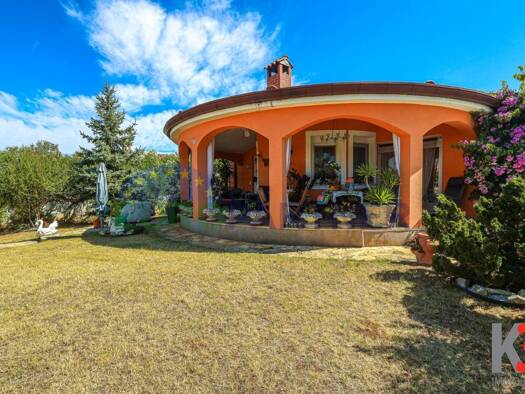 Haus zum Kauf 450.000 € 4 Zimmer 155 m² 539 m² Grundstück Poreč 52440