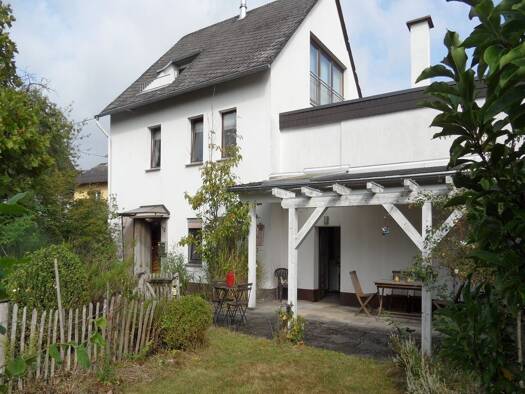 Einfamilienhaus zum Kauf 230.000 € 7 Zimmer 168 m² 1.322 m² Grundstück Urbach 56317