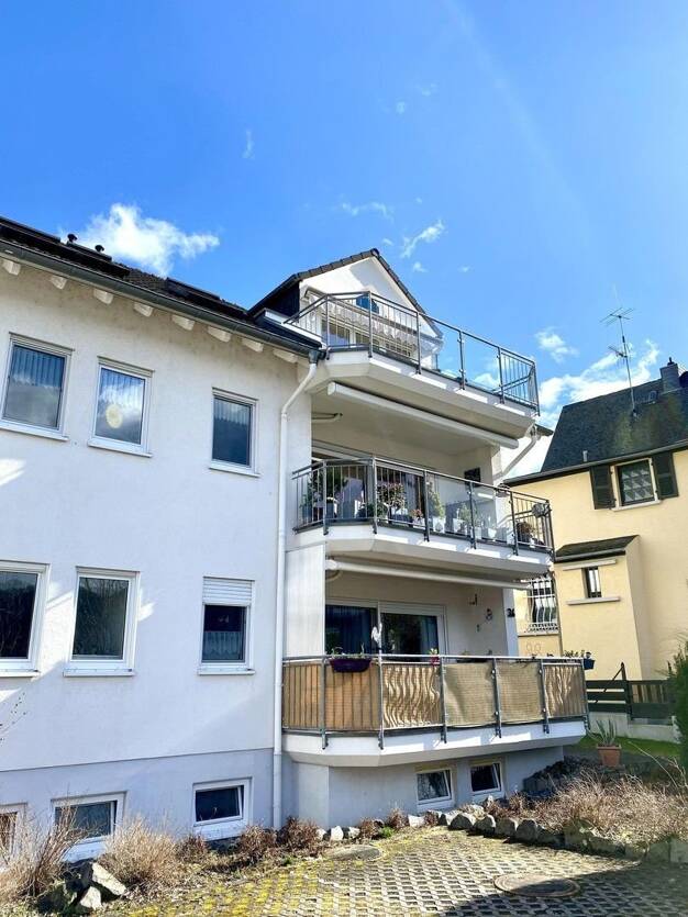 Wohnung zum Kauf provisionsfrei 270.000 € 3 Zimmer 83,6 m² Dachgeschoss, 2. Geschoss Christian-Sebastian-Schmidt-Straße 36 Niederlahnstein Lahnstein 56112