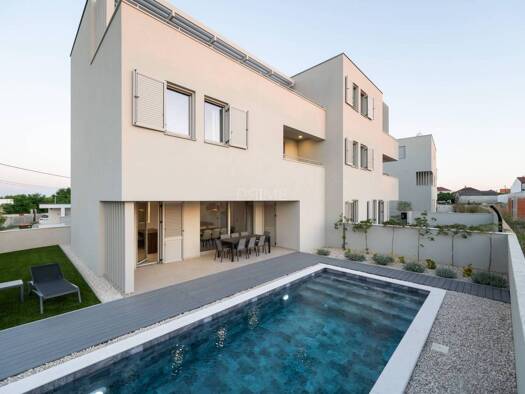 Einfamilienhaus zum Kauf 800.000 € 1 Zimmer 217 m² Privlaka 23233