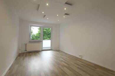 Wohnung zur Miete 628 € 2 Zimmer 75 m² 3. Geschoss Zingster Straße 24 Lausen-Grünau Leipzig 04207