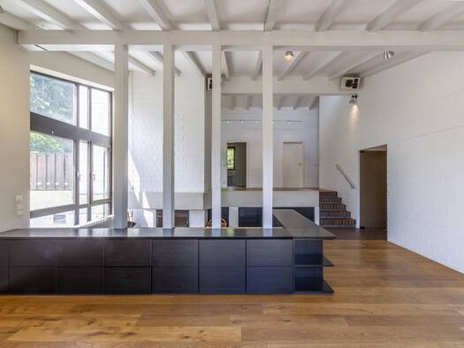 Einfamilienhaus zur Miete 1.950 € 5 Zimmer 194,3 m² 558 m² Grundstück frei ab 01.10.2026 Großbettlingen 72663
