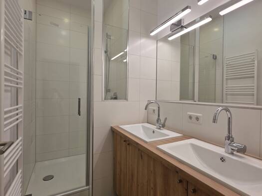 WG-Zimmer zur Miete 970 € 3 Zimmer 77,3 m² EG Scheurlstraße 1 Glockenhof Nürnberg 90478