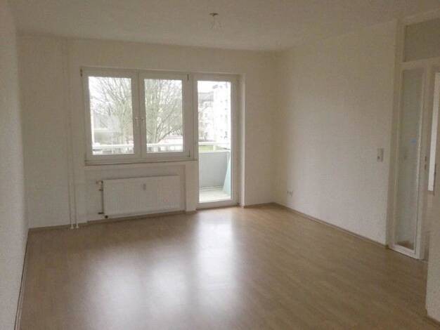 Wohnung zur Miete 653 € 3 Zimmer 76,8 m² 1. Geschoss frei ab 30.11.2026 Freisenbruchstr. 23 Freisenbruch Stadtbezirk VII 45279