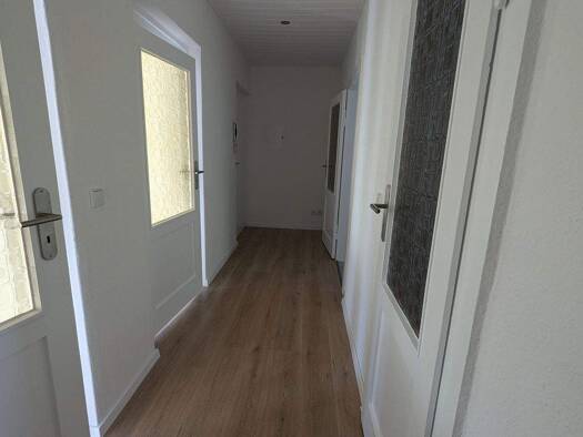 Wohnung zur Miete 499 € 2,5 Zimmer 69 m² 1. Geschoss frei ab 01.04.2026 Altenbacher Straße 4 Bennewitz 04828