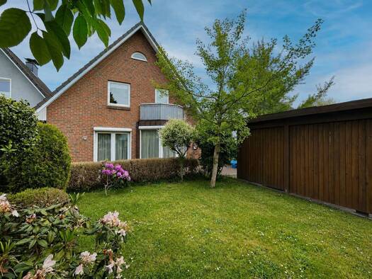 Doppelhaushälfte zum Kauf 690.000 € 5 Zimmer 115,2 m² 347 m² Grundstück Jenfeld Wandsbek 22045
