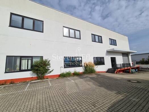 Lagerhalle zur Miete 5,50 € 693 m² Lagerfläche Cadolzburg Cadolzburg 90556