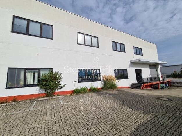 Lagerhalle zur Miete 5,50 € 693 m² Lagerfläche Cadolzburg 90556