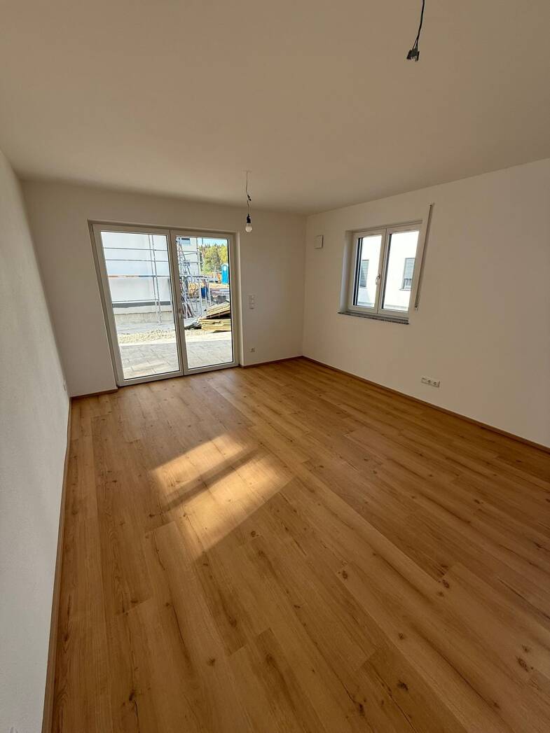 Terrassenwohnung zur Miete - Neubau 615 € 2 Zimmer 51 m² EG frei ab sofort Schloßbreite Straß Burgheim 86666