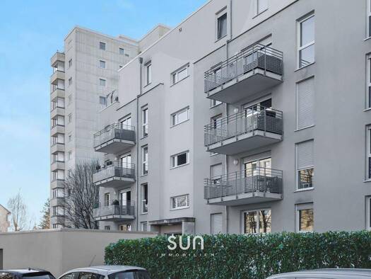 Wohnung zur Miete 1.100 € 2 Zimmer 56 m² 4. Geschoss Berliner Straße 39a Steinbach (Taunus) 61449