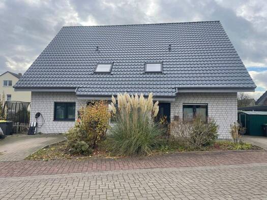 Doppelhaushälfte zur Miete 1.150 € 5 Zimmer 143 m² 225 m² Grundstück frei ab 01.02.2026 Lenzinghausen Spenge 32139