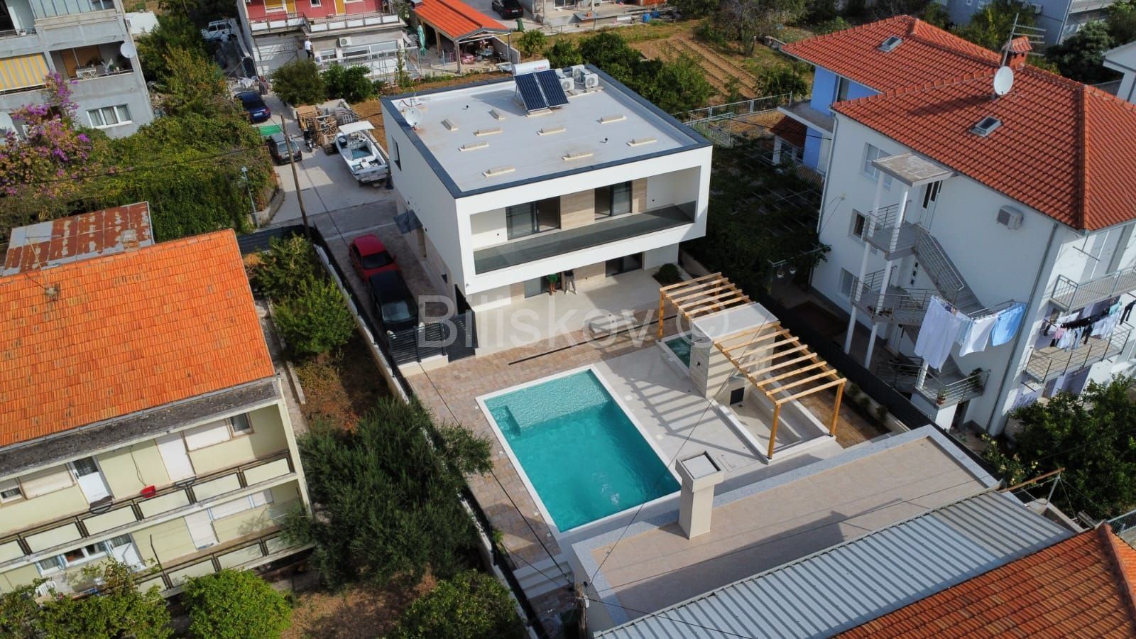 Haus zum Kauf 790.000 € 6 Zimmer 192 m²<br/>Wohnfläche 476 m²<br/>Grundstück Trogir center