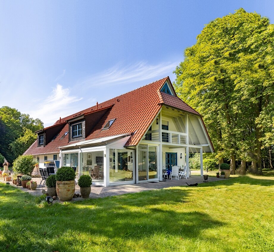 Mehrfamilienhaus zum Kauf 1.300.000 € 9 Zimmer 321 m²<br/>Wohnfläche 29.075 m²<br/>Grundstück Lobkevitz Breege OT Lobkevitz 18556