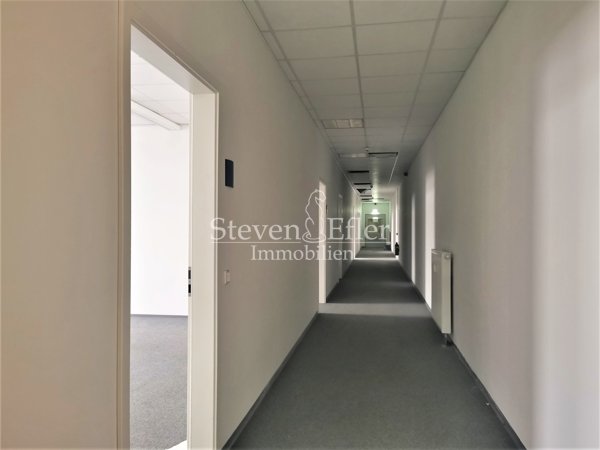 Bürofläche zur Miete 556 m²<br/>Bürofläche ab 250 m²<br/>Teilbarkeit Beuthener Straße Nürnberg 90471