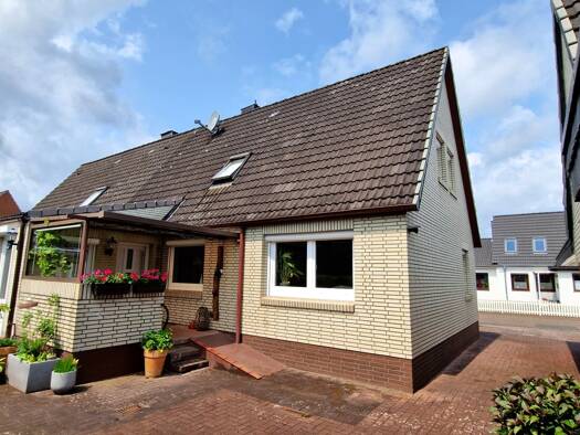 Doppelhaushälfte zum Kauf 289.000 € 4,5 Zimmer 89 m² 815 m² Grundstück Wasbek 24647