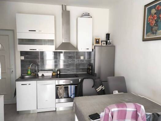 Wohnung zum Kauf 108.000 € 2 Zimmer 31 m² 1. Geschoss Dugi Rat