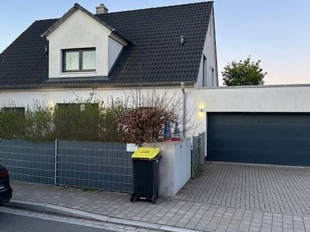 Einfamilienhaus zum Kauf provisionsfrei 1.185.000 € 5 Zimmer 176 m² 551 m² Grundstück Neunkirchen Neunkirchen am Brand 91077