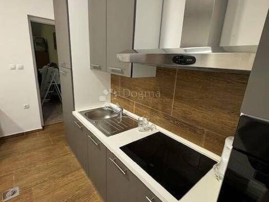 Wohnung zur Miete 800 € 1 Zimmer 50 m² Geschoss EG/2 Kostrena Kostrena 51221