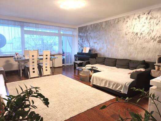 Wohnung zum Kauf 340.000 € 4 Zimmer 96 m² Geschoss 3/3 Westenviertel Regensburg 93049