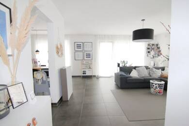 Wohnung zur Miete 1.200 € 3 Zimmer 101,3 m² 1. Geschoss frei ab 01.08.2025 Kahl am Main 63796
