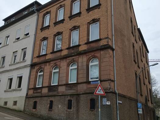 Wohnung zur Miete 261 € 2 Zimmer 50 m² frei ab sofort Bismarckstraße 18 Innenstadt Pirmasens 66953