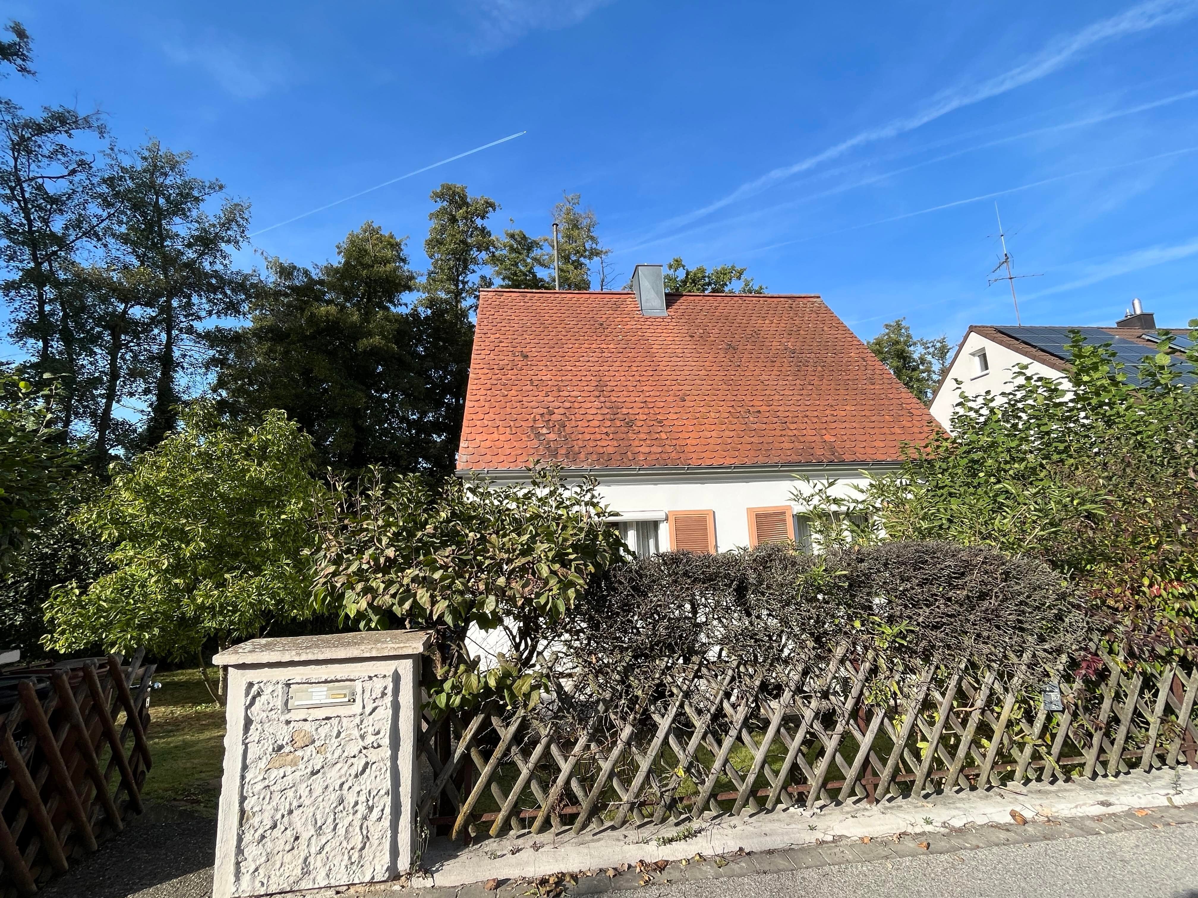 Mehrfamilienhaus zum Kauf 399.000 € 12 Zimmer 255 m²<br/>Wohnfläche 464 m²<br/>Grundstück 01.01.2025<br/>Verfügbarkeit Wolkersdorf Schwabach 91126