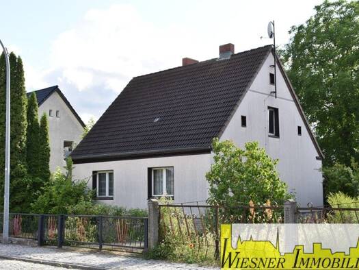 Einfamilienhaus zum Kauf 95.000 € 4 Zimmer 95 m² 1.288 m² Grundstück frei ab sofort Zernickower Straße Seelow Seelow 15306
