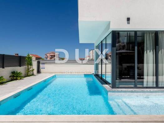 Haus zum Kauf 4 Zimmer 195 m² Vrsi