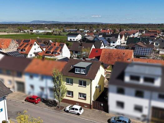 Mehrfamilienhaus zum Kauf 499.000 € 8 Zimmer 207,5 m² 616 m² Grundstück Walldorfer Straße 36 Rot St. Leon-Rot 68789