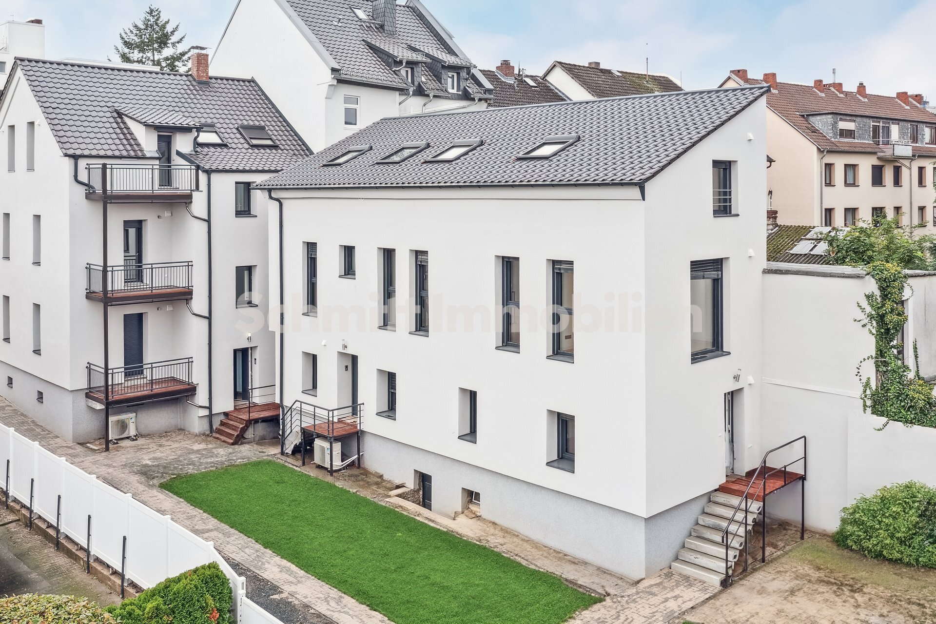 Mehrfamilienhaus zum Kauf als Kapitalanlage geeignet 1.550.000 € 16 Zimmer 315 m²<br/>Wohnfläche 445 m²<br/>Grundstück Wahlbezirk 08 Bad Homburg vor der Höhe 61350